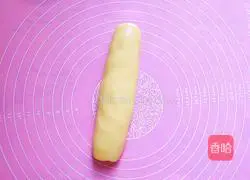 Illustration of how to make egg yolk soufflé 9