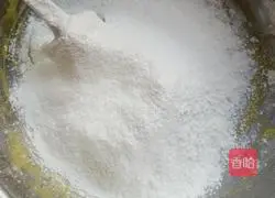 Illustration of how to make original (strawberry jam) cookies 5