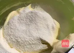 Illustration of how to make crispy egg biscuits 6