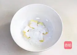 Illustration of how to make piggy cookies 2