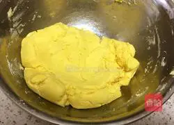 Margery Illustration of how to make extra small cookies 7