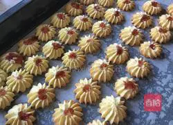 Strawberry Cookies Recipe Illustration 12