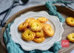 Illustration of how to make butter cookies (New Year's dessert) 9