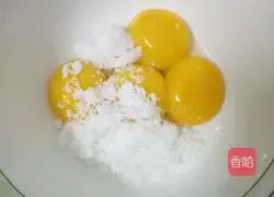 Illustration of how to make chiffon cake 3