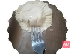 Illustration of how to make egg tart crust fruit pie 6