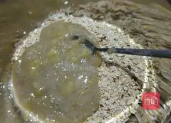 Illustration of how to make crispy oatmeal cookies 3