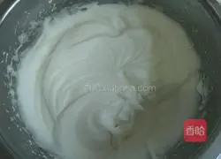 Red Velvet Chiffon Cupcake Recipe Illustration 9