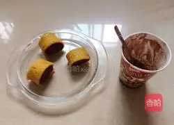 Illustration of how to make purple sweet potato egg rolls 9