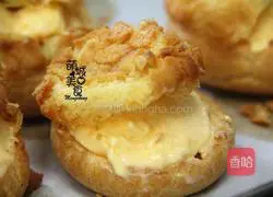 Illustration of how to make ice cream puffs 17