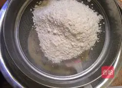 Illustration of how to make cranberry biscuits 11