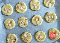 Illustration of how to make walnut pastry 13