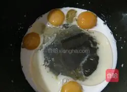 Illustration of how to make chiffon cake 3