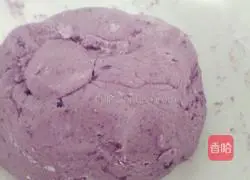 Illustration of how to make purple sweet potato sesame balls 6