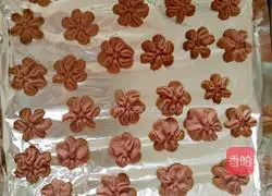 Illustration of how to make cherry blossom cookies 7