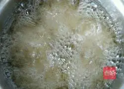 Illustration of how to make purple sweet potato balls 11