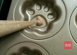 cat Illustration of how to make claw cakes 9