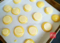 Illustration of how to make crispy puffs 15