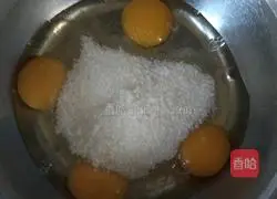 Illustration of how to make water-free and oil-free cupcakes 5