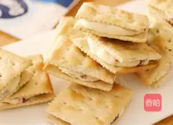 Nougat-filled soda crackers recipe 16
