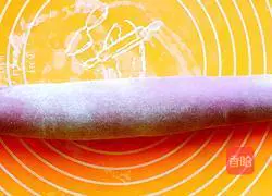 Illustration of how to make purple sweet potato rolls 11