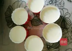Illustration of how to make cupcakes 8