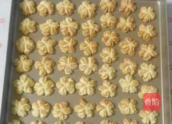 Illustration of how to make cherry blossom cookies 7