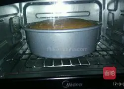 Illustration of how to make eight-inch chiffon cake 7