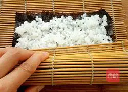 Cheese Sushi Recipe Illustration 5