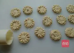 Illustration of how to make butter walnut cake 8