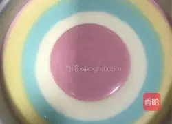 Illustration of how to make rainbow cheese mousse cake 16