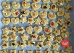 Nuts Illustration of how to make cookies 3