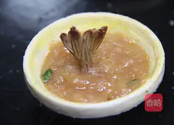 Illustration of how to make shrimp egg tarts combining Chinese and Western styles 7