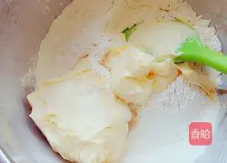 Illustration of how to make nut-hugging biscuits 8