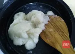 Illustration of how to make glutinous rice rolls with bean paste 6