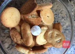 Chocolate Cookie Mousse Recipe Illustration 2