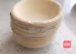 Illustration of how to make homemade egg tarts 1