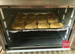 Illustration of how to make walnut cake 12