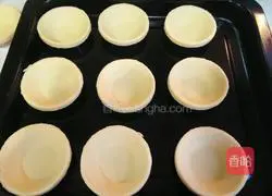 Illustration of how to make Portuguese egg tarts 9