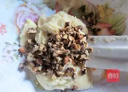 Illustration of how to make walnut pastries 6