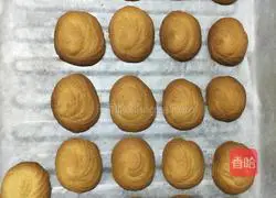 Illustration of how to make duck egg cookies 7