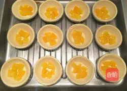 Illustration of how to make Portuguese yellow peach egg tart 9