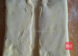 Illustration of how to make crispy mango egg tart 5