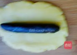 Illustration of how to make paw print cookies 4