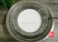 Illustration of how to make egg tarts without whipping cream 2