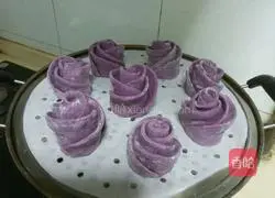 Illustration of how to make purple sweet potato roses 16