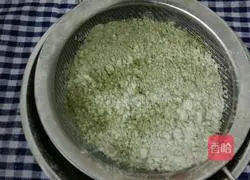 Illustration of how to make matcha cake 3
