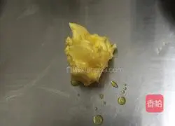 Illustration of how to make witch finger cookies 1