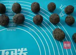 Illustration of how to make pear bean paste buns 3