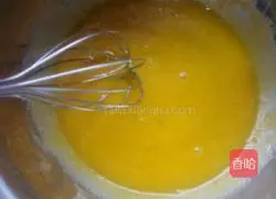 Illustration of how to make eight-inch chocolate chiffon cake 2