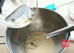 Illustration of how to make cocoa chiffon cake 4